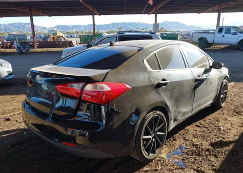 2014 Kia Forte Lx z USA, uszkodzony, nr VIN KNAFX4A62E5206489